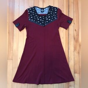 Beautiful and comfortable dark red dress made in Montreal